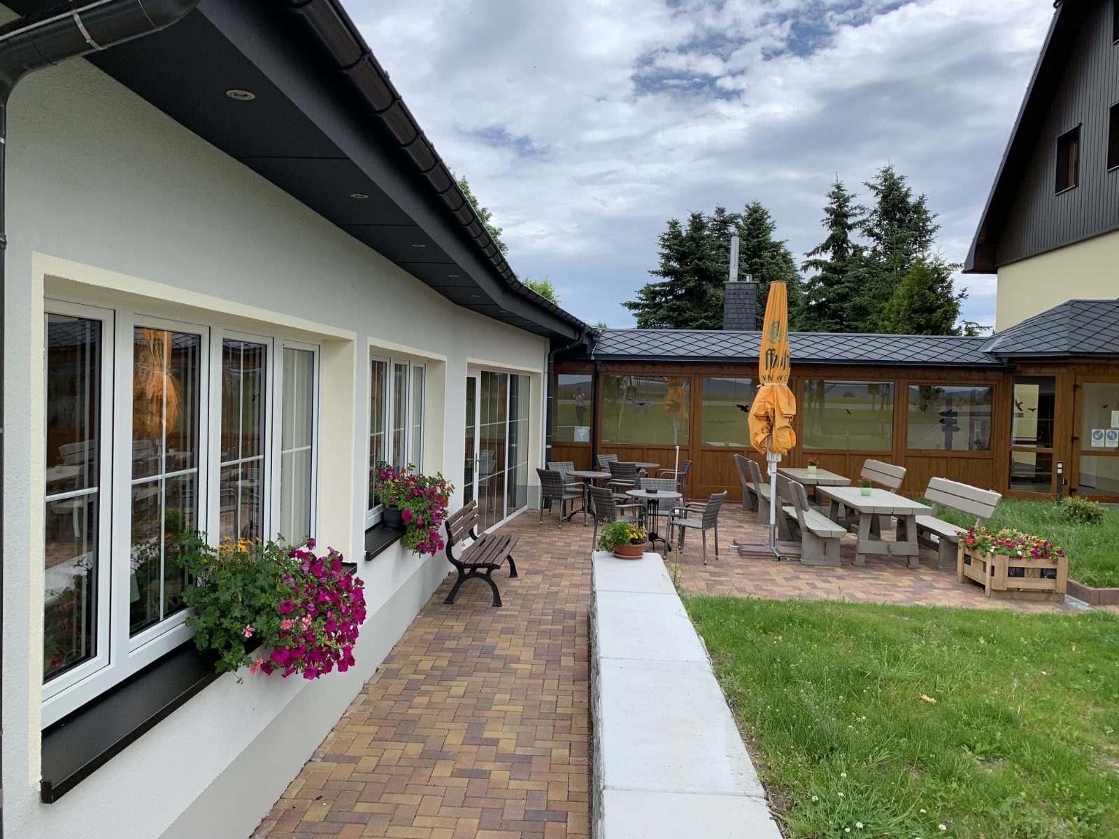 Terrasse der Kammbaude in Neuhausen